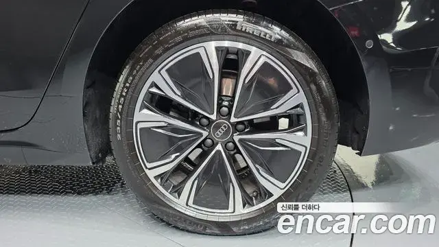 Audi A5 2025 — ფოტო 31/33
