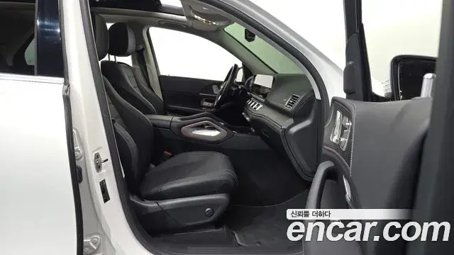 Mercedes-Benz GLE-Class 2023 — ფოტო 16/20