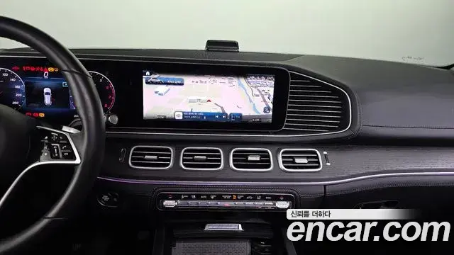 Mercedes-Benz GLE-Class 2023 — ფოტო 8/20