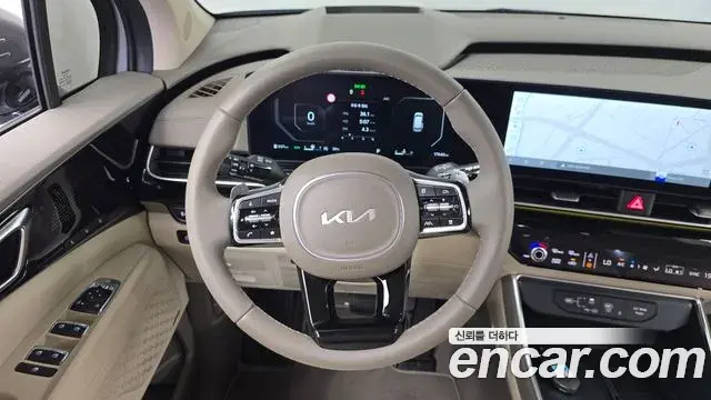 Kia Carnival 2024 — Photo 17/34