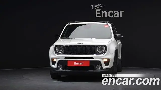 Jeep Renegade 2019 — Фото 2/20