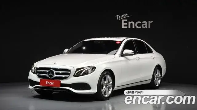 Mercedes-Benz E-Class 2018 — Фото 20/20
