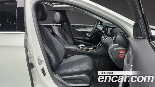 Mercedes-Benz E-Class 2018 — Photo 2/30