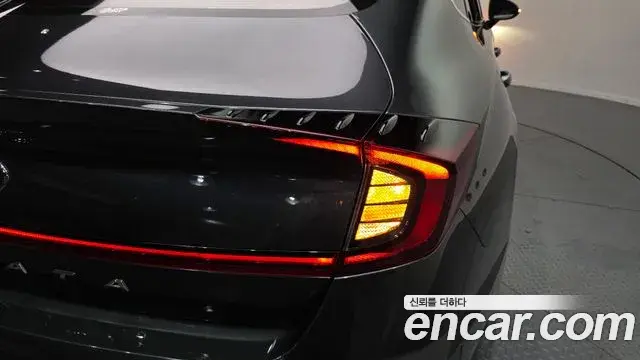 Hyundai Sonata Hybrid 2019 — Şəkil 19/33