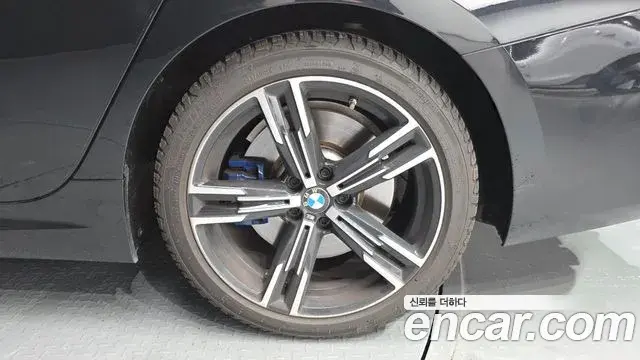 BMW 3 Series 2024 — Photo 24/35