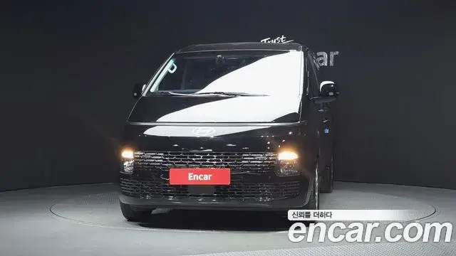 Hyundai Staria 2025 — Фото 3/20