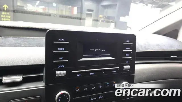 Hyundai Staria 2025 — Фото 13/20