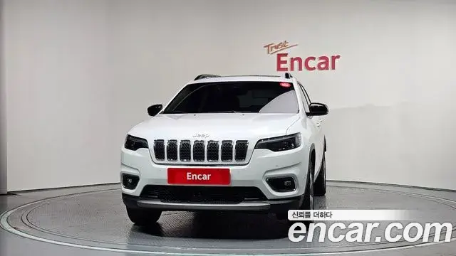 Jeep Cherokee 2022 — Şəkil 25/36