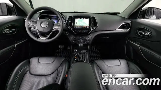 Jeep Cherokee 2022 — Şəkil 28/36