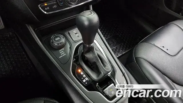 Jeep Cherokee 2022 — Şəkil 11/36
