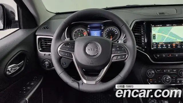 Jeep Cherokee 2022 — Şəkil 18/36