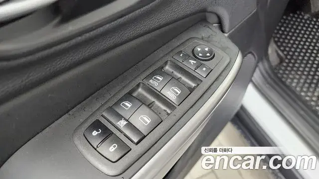 Jeep Cherokee 2022 — Şəkil 21/36