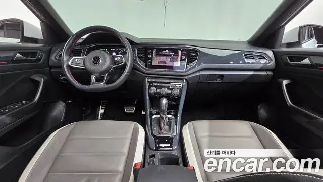 Volkswagen T-Roc 2021 — Şəkil 15/20