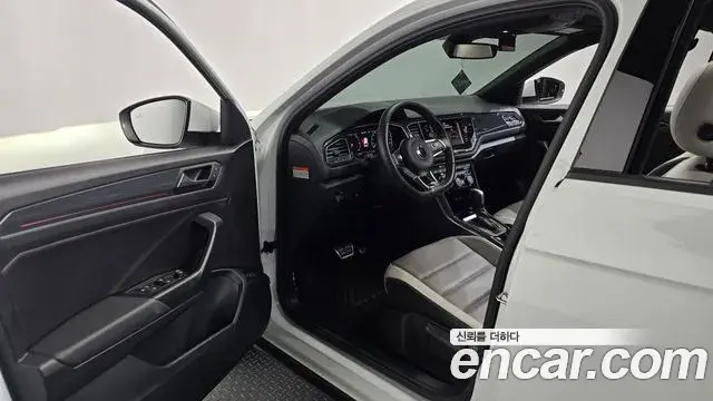 Volkswagen T-Roc 2021 — Şəkil 14/20