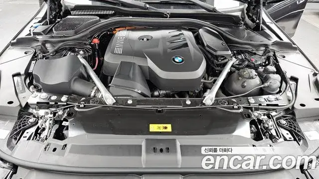 BMW 5 Series 2025 — ფოტო 21/34