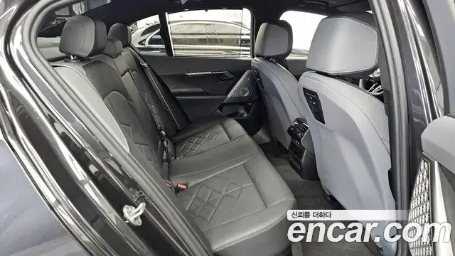 BMW 5 Series 2025 — ფოტო 12/34