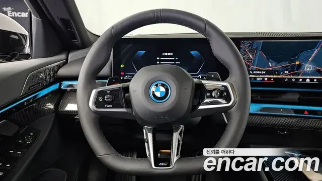 BMW 5 Series 2025 — ფოტო 26/34