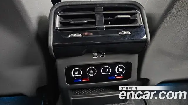 BMW 5 Series 2025 — ფოტო 31/34