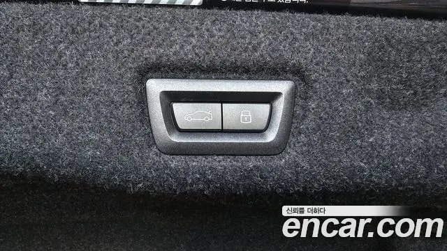 BMW 5 Series 2025 — ფოტო 17/34
