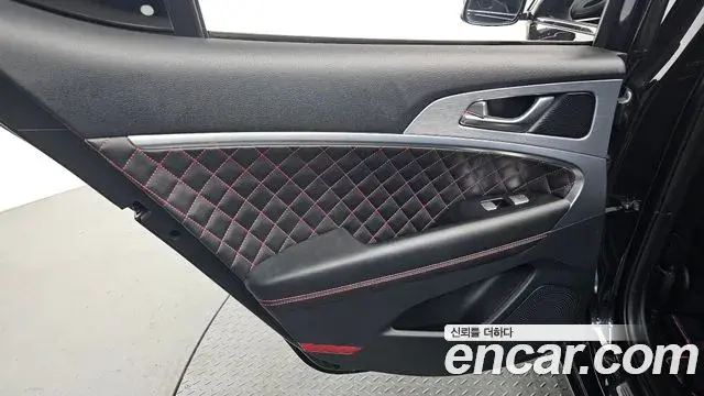 Genesis G70 2018 — ფოტო 30/37