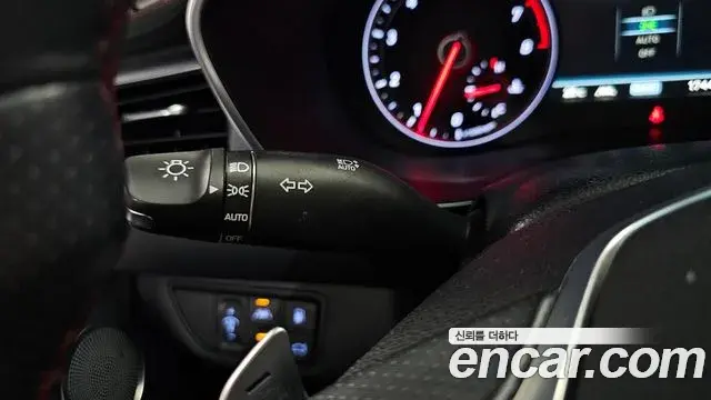 Genesis G70 2018 — ფოტო 12/37