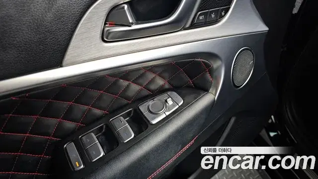 Genesis G70 2018 — ფოტო 34/37