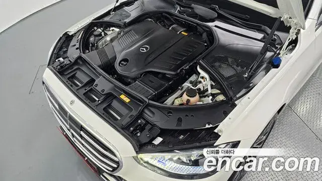 Mercedes-Benz S-Class 2023 — Фото 6/20