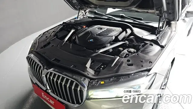 BMW 7 Series 2020 — Фото 6/20
