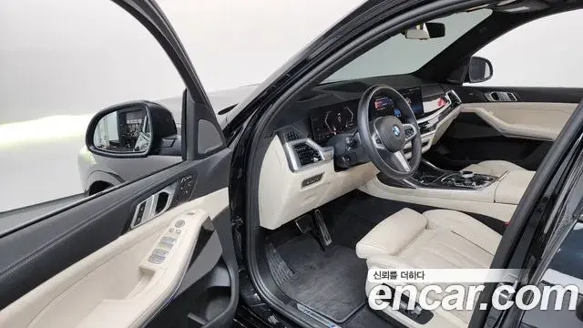 BMW X7 2025 — Photo 22/38