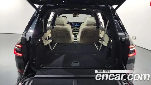 BMW X7 2025 — Photo 29/38