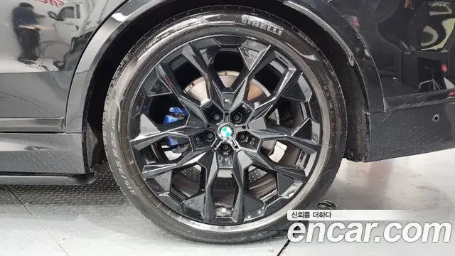 BMW X7 2025 — Photo 12/38