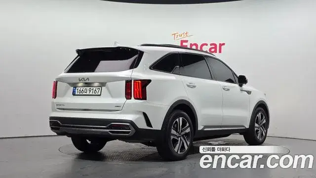 Kia Sorento 2023 — Şəkil 35/38