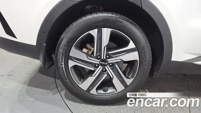 Kia Sorento 2023 — Şəkil 11/38