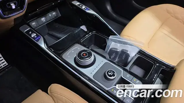 Kia Sorento 2023 — Şəkil 25/38