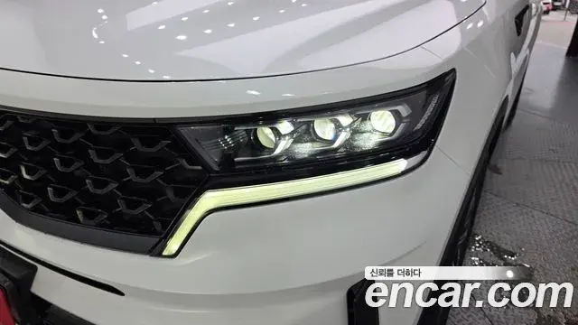 Kia Sorento 2023 — Şəkil 14/38