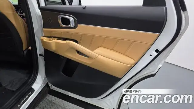 Kia Sorento 2023 — Şəkil 19/38