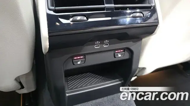 BMW 5 Series 2025 — Фото 19/20