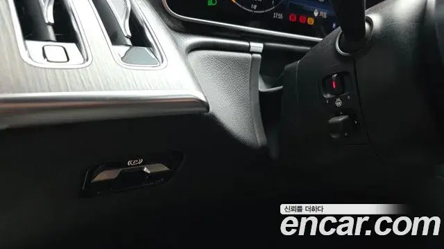 Mercedes-Benz S-Class 2021 — Photo 4/31