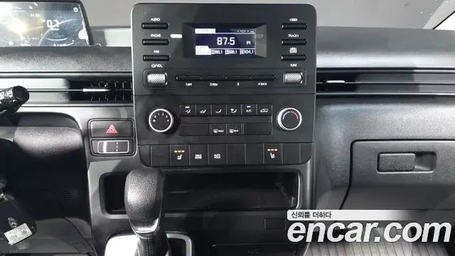 Hyundai Staria 2022 — Фото 14/20