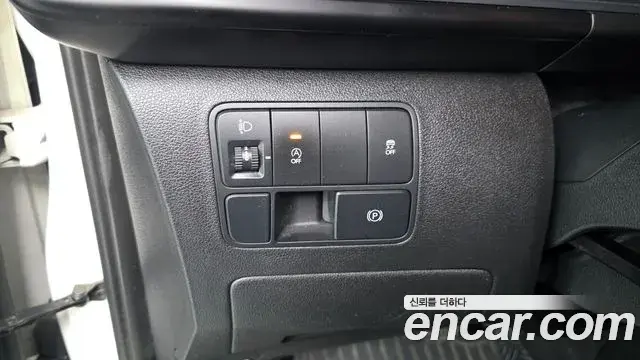 Hyundai Staria 2022 — Şəkil 27/30