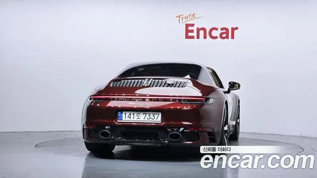 Porsche 911 2021 — Şəkil 23/31