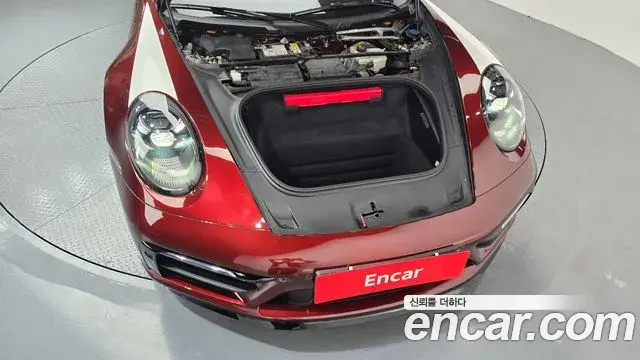 Porsche 911 2021 — Şəkil 16/31