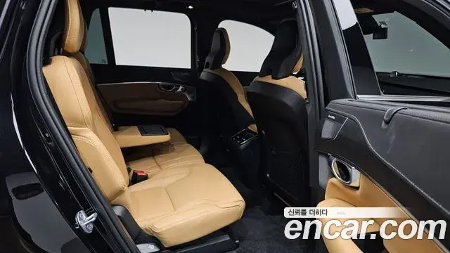Volvo XC90 2024 — Photo 14/36