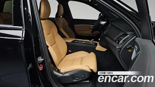 Volvo XC90 2024 — Photo 24/36
