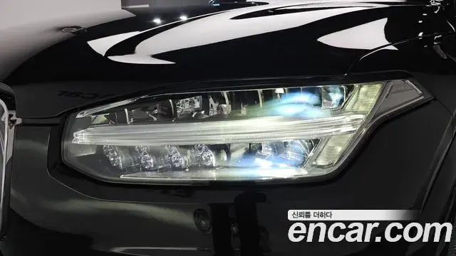 Volvo XC90 2024 — Photo 23/36