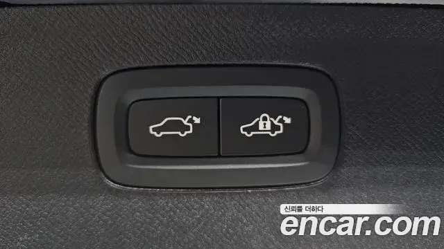 Volvo XC90 2024 — Photo 20/36