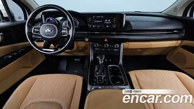 Kia Carnival 2021 — Photo 7/20