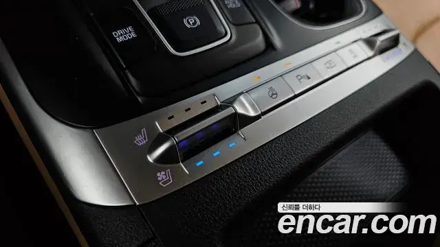 Kia Carnival 2021 — Photo 17/20
