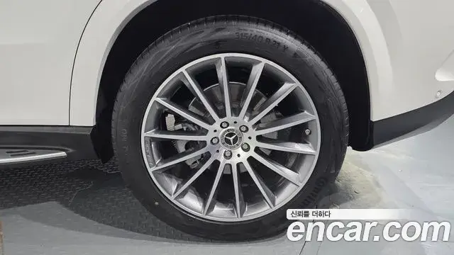Mercedes-Benz GLE-Class 2025 — ფოტო 11/35