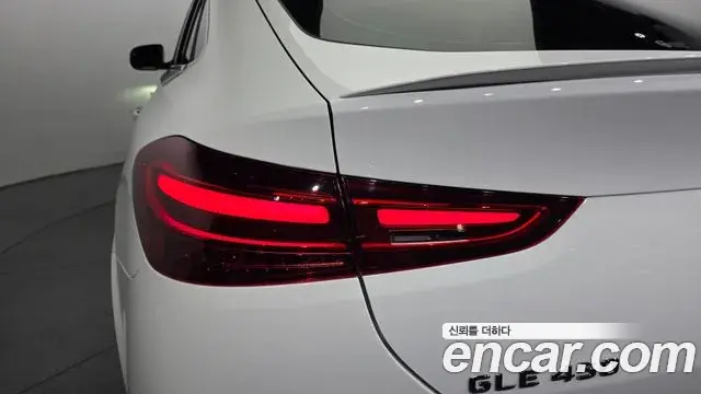 Mercedes-Benz GLE-Class 2025 — ფოტო 27/35
